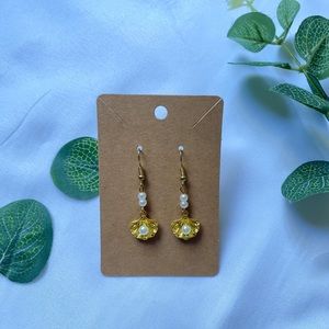 Shell Pearl Earrings